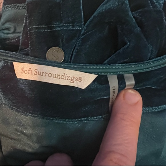 Soft Surroundings Green Velvet Faux Wrap V Neck Velour Blouse Medium - Picture 7 of 7